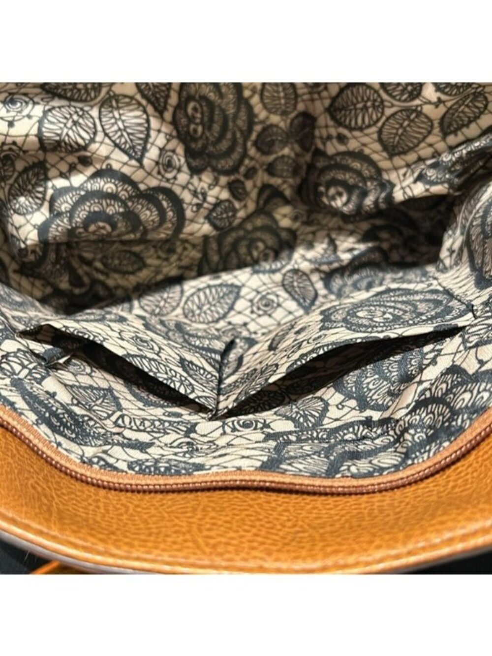 Carlos Santana Tan Faux Leather Shoulder Bag Tortoise Shell Ring Purse Crossbody - Picture 11 of 13